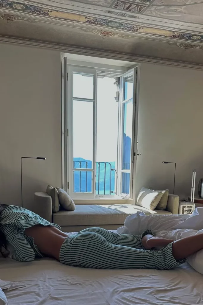 lit femme pyjama
